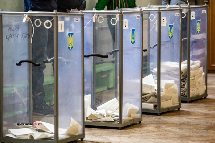 На двох голів ДВК на Львівщині, які не дали проголосувати за ID-картками, готують подання у прокуратуру На двох голів ДВК на Львівщині, які не дали проголосувати за ID-картками, готують подання у прокуратуру