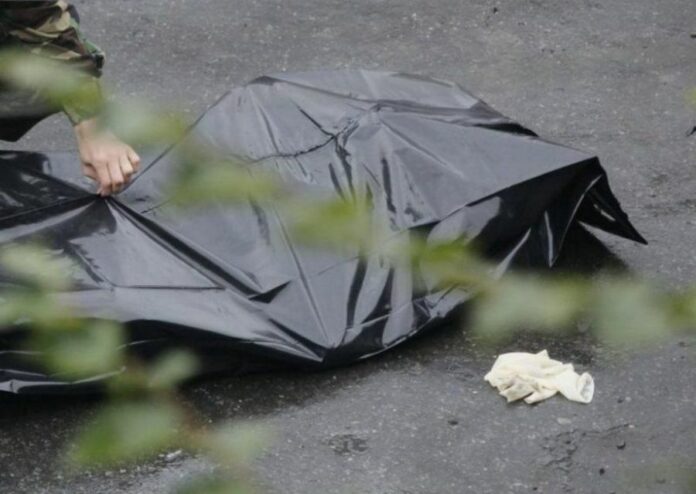 На Львівщині поблизу заправки виявили мертвого чоловіка На Львівщині поблизу заправки виявили мертвого чоловіка