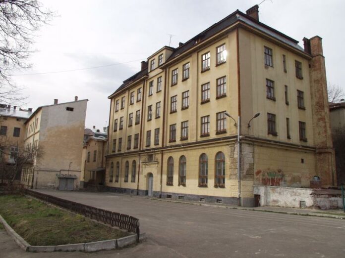 Суд залишив у силі заборону продажу будівлі на вулиці Короленка, 7 Суд залишив у силі заборону продажу будівлі на вулиці Короленка, 7