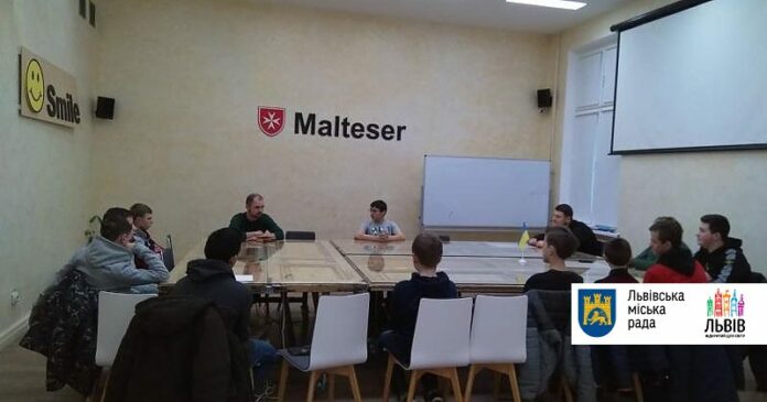 У Львові для підлітків започаткували зустрічі «У дружньому колі» У Львові для підлітків започаткували зустрічі «У дружньому колі»