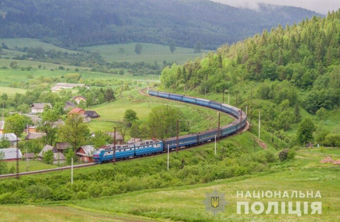 На Львівщині електропоїзд на смерть збив 48-річного чоловіка На Львівщині електропоїзд на смерть збив 48-річного чоловіка