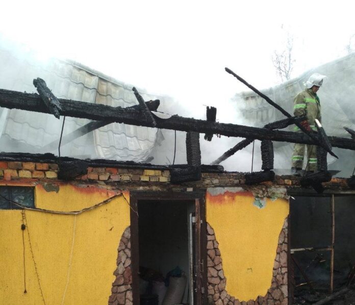 На Львівщині палала господарська будівля На Львівщині палала господарська будівля