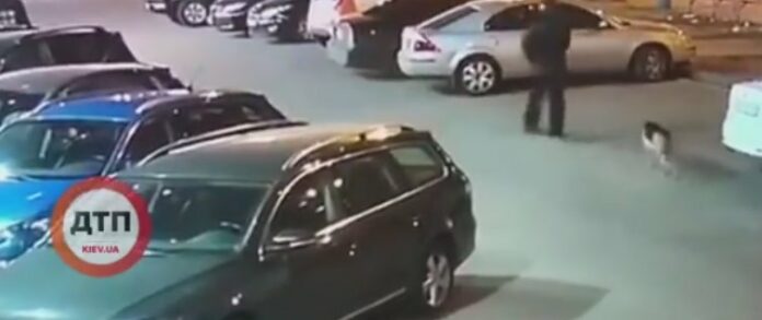 З’явилося відео підриву авто у Києві З’явилося відео підриву авто у Києві