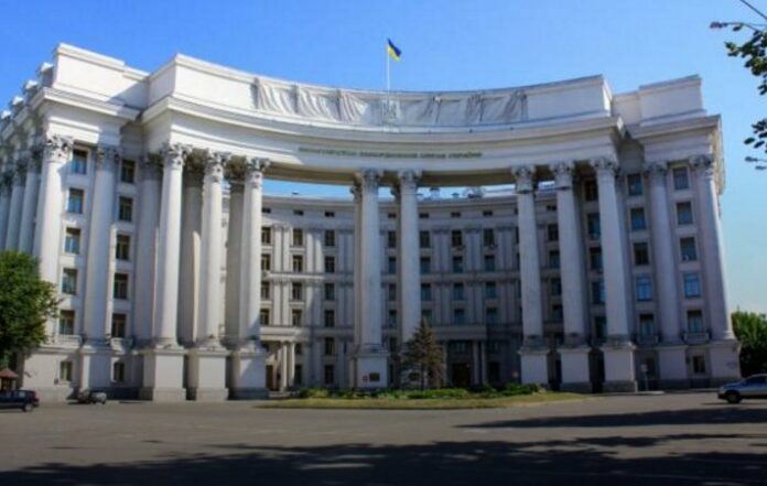 МЗС України вимагає від РФ скасувати «паспортний указ» Путіна МЗС України вимагає від РФ скасувати «паспортний указ» Путіна