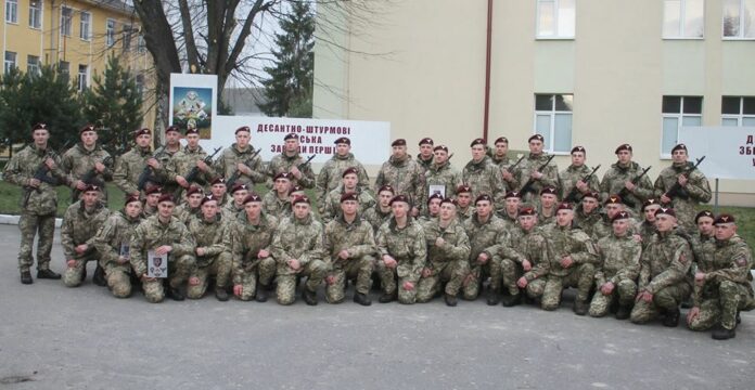 Сьогодні строковики 80-ки пішли «на дембель» Сьогодні строковики 80-ки пішли «на дембель»
