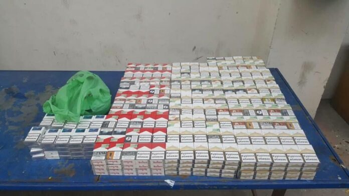 Львівські митники завадили контрабанді сигарет, одягу та продуктів харчування (фото) Львівські митники завадили контрабанді сигарет, одягу та продуктів харчування (фото)