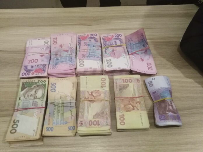 На Львівщині ліквідували конвертаційний центр з обігом понад 36 мільйонів На Львівщині ліквідували конвертаційний центр з обігом понад 36 мільйонів