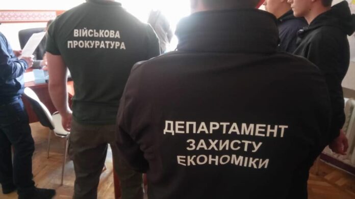 У Житомирі чиновник вимагав з хворого на рак 10 тисяч гривень за встановлення інвалідності У Житомирі чиновник вимагав з хворого на рак 10 тисяч гривень за встановлення інвалідності