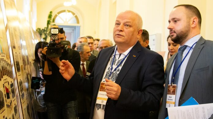 У Києві презентували унікальний фотолітопис «Українська Державність» У Києві презентували унікальний фотолітопис «Українська Державність»
