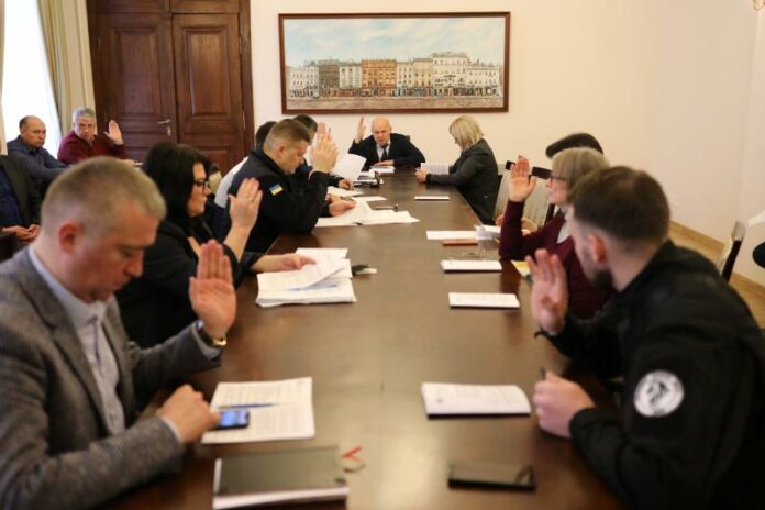 Мерія Львова виділить понад 10 мільйонів на низку аварійних об’єктів Мерія Львова виділить понад 10 мільйонів на низку аварійних об’єктів