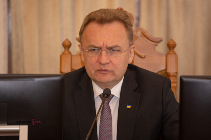 Садовий запевнив, що не дасть побудувати житло на місці ЛАЗу Садовий запевнив, що не дасть побудувати житло на місці ЛАЗу