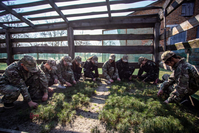 Як на Сокальщині бережуть ліс і виховують майбутніх лісничих (фоторепортаж) Як на Сокальщині бережуть ліс і виховують майбутніх лісничих (фоторепортаж)