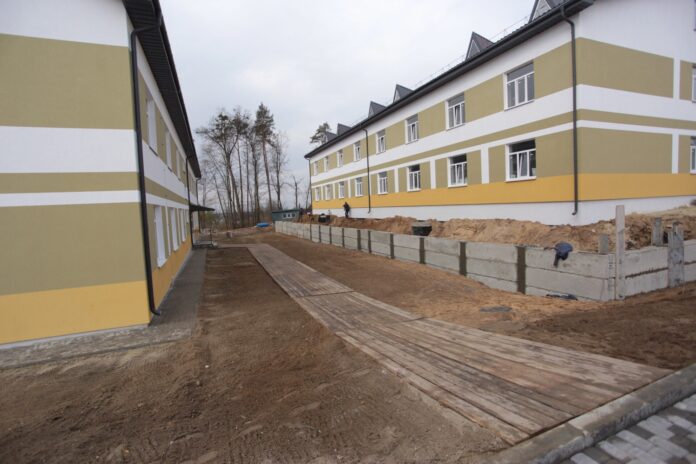 На Яворівському полігоні введуть в експлуатацію ще 4 гуртожитки підвищеного комфорту для військових (фото) На Яворівському полігоні введуть в експлуатацію ще 4 гуртожитки підвищеного комфорту для військових (фото)