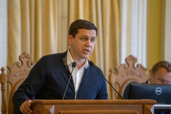 Виконавча влада Львова саботує виконання ухвали про викуп стадіону «Торпедо», – депутат Виконавча влада Львова саботує виконання ухвали про викуп стадіону «Торпедо», – депутат