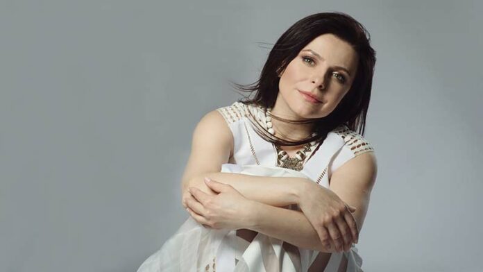 Львівська співачка Оксана Муха перемогла у пісенному шоу «Голос країни» Львівська співачка Оксана Муха перемогла у пісенному шоу «Голос країни»