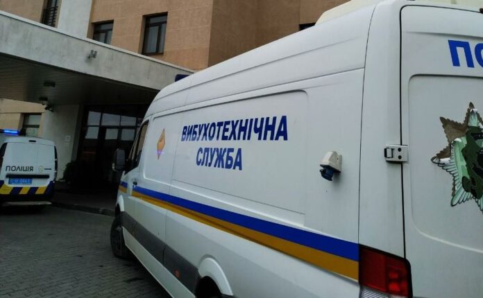 Поліція Львова не виявила вибухонебезпечних предметів у «замінованих» готелях Поліція Львова не виявила вибухонебезпечних предметів у «замінованих» готелях