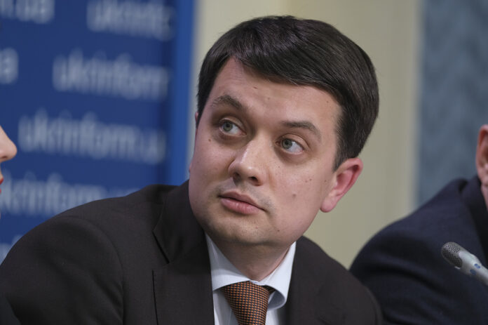 Глава партії Зеленського прокоментував можливий дефолт в Україні Глава партії Зеленського прокоментував можливий дефолт в Україні