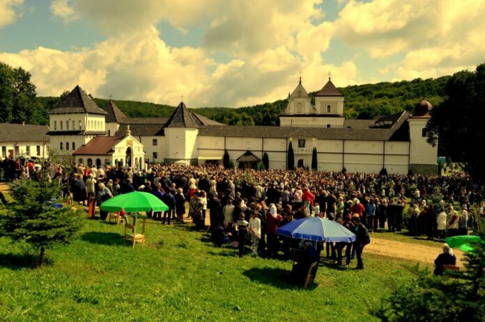 Сьогодні зі Львова до Унева вирушила молодіжна піша проща Сьогодні зі Львова до Унева вирушила молодіжна піша проща