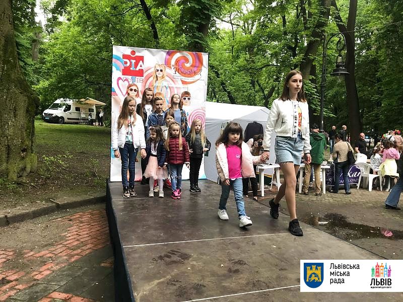 В парку ім. І. Франка розпочався фестиваль «Місто професій» (фото) - 4