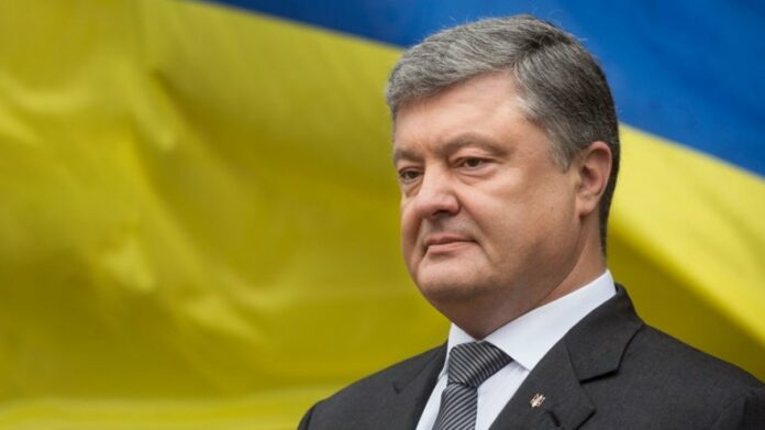 Я залишаюсь в політиці і новому президенту готовий допомагати порадами, – Порошенко Я залишаюсь в політиці і новому президенту готовий допомагати порадами, – Порошенко