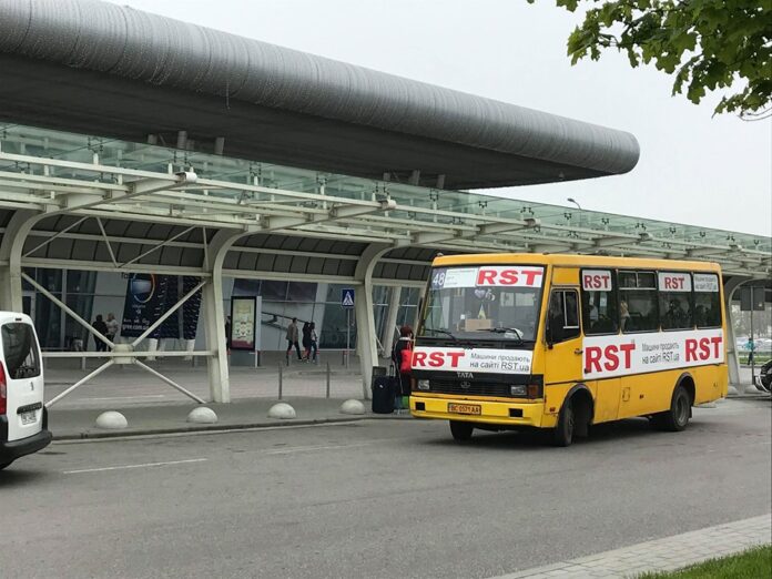 У Львові збільшили кількість автобусів, які курсують до аеропорту У Львові збільшили кількість автобусів, які курсують до аеропорту