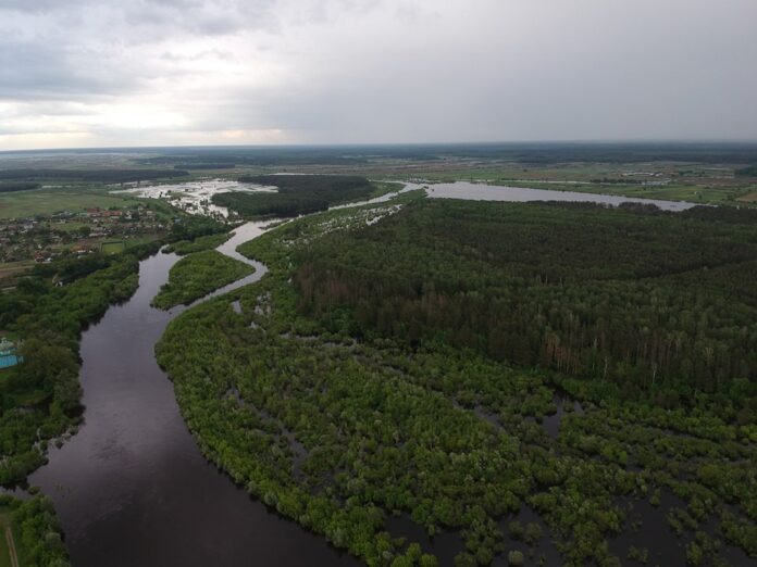 Наслідки негоди на Рівненщині показали з висоти пташиного польоту (фото) Наслідки негоди на Рівненщині показали з висоти пташиного польоту (фото)