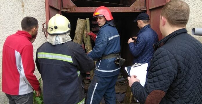 На Львівщині внаслідок падіння ліфта загинуло двоє людей На Львівщині внаслідок падіння ліфта загинуло двоє людей