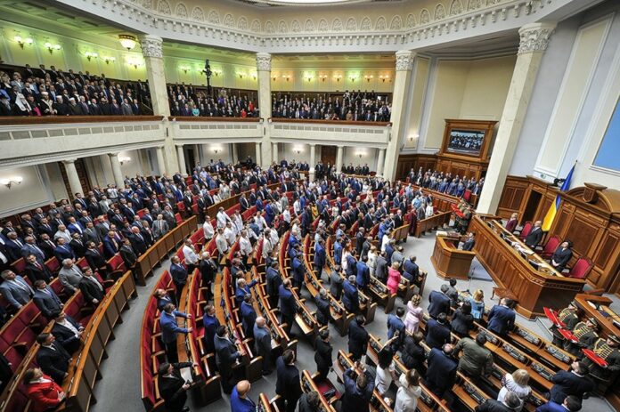 Зміна виборчого законодавства чи політична диктатура: у ВР надійшов законопроект Зеленського Зміна виборчого законодавства чи політична диктатура: у ВР надійшов законопроект Зеленського