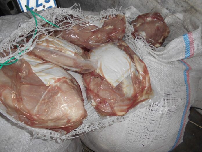 Львівські митники вилучили майже півтори тонни контрабандних продуктів харчування (фото) Львівські митники вилучили майже півтори тонни контрабандних продуктів харчування (фото)
