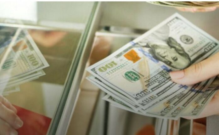 За два дні долар здорожчав майже на 50 копійок За два дні долар здорожчав майже на 50 копійок