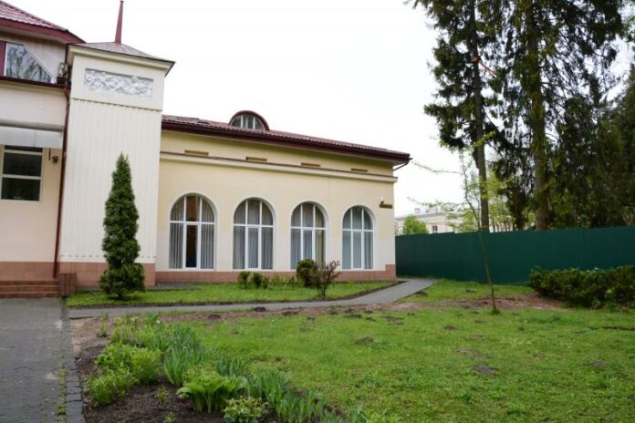 У Львові вимагають відновити знищену пам’ятку в Стрийському парку У Львові вимагають відновити знищену пам’ятку в Стрийському парку