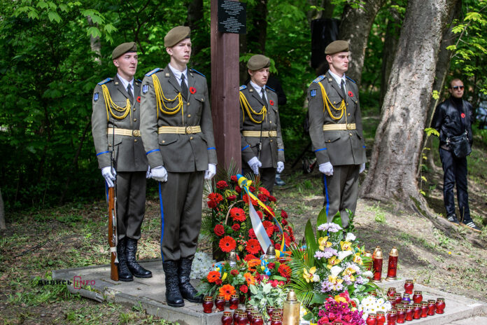 У Львові відзначили День пам’яті та примирення (фото) У Львові відзначили День пам’яті та примирення (фото)