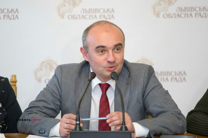 Мені запропонували йти до парламенту по округу Дубневича, який там розвів повний феодалізм, — Гірняк Мені запропонували йти до парламенту по округу Дубневича, який там розвів повний феодалізм, — Гірняк