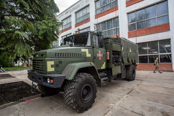 На Львівському заводі «ЛОРТА» представили сучасний артилерійський комплекс управління вогнем (фото) На Львівському заводі «ЛОРТА» представили сучасний артилерійський комплекс управління вогнем (фото)