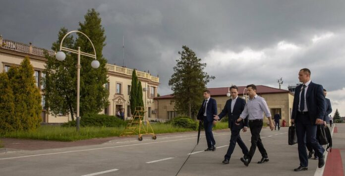 Зеленський прибув у Львівську область Зеленський прибув у Львівську область