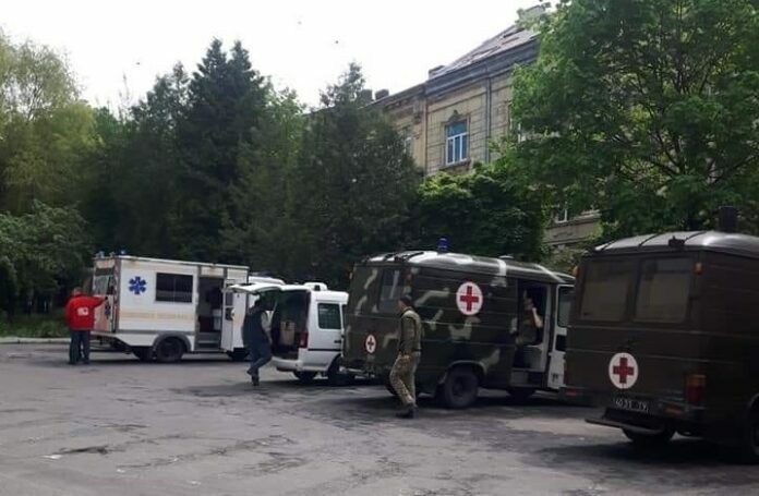 До Львова прибув літак з пораненими військовими До Львова прибув літак з пораненими військовими