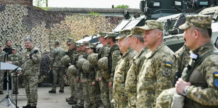 Скільки отримуватимуть бійці, які перебувають на першій лінії ООС Скільки отримуватимуть бійці, які перебувають на першій лінії ООС