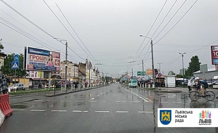 У Львові через сильну зливу не курсував електротранспорт У Львові через сильну зливу не курсував електротранспорт