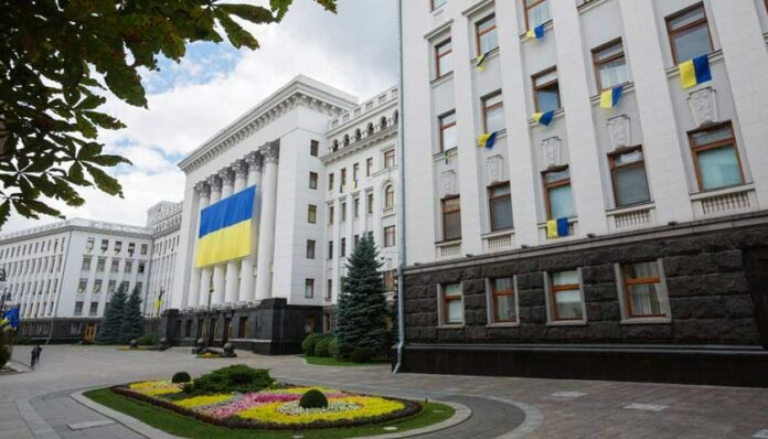 Політичні виклики: від паспортів Путіна до перших рішень нового президента Політичні виклики: від паспортів Путіна до перших рішень нового президента