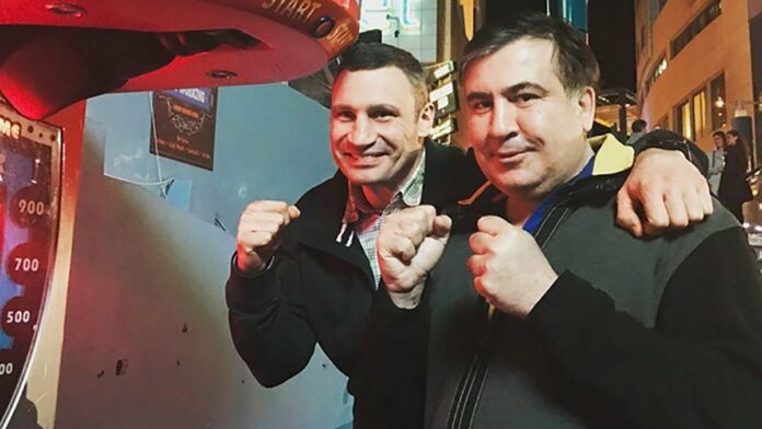 Кличко пропонує Саакашвілі разом йти на вибори Кличко пропонує Саакашвілі разом йти на вибори