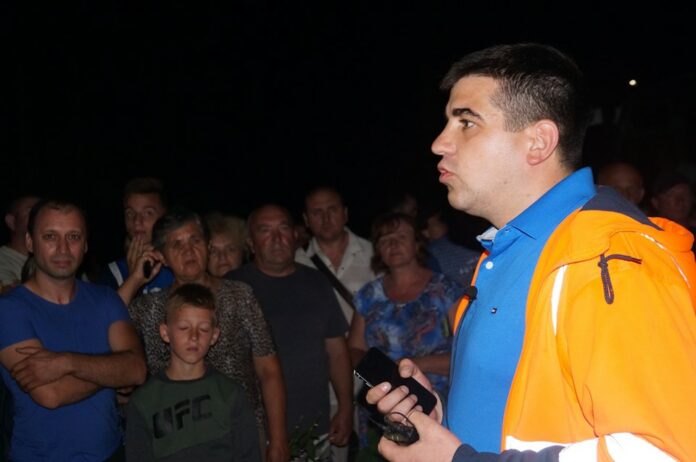 На Львівщині мер Яворова пообіцяв частково погасити борг військового містечка із власної кишені На Львівщині мер Яворова пообіцяв частково погасити борг військового містечка із власної кишені