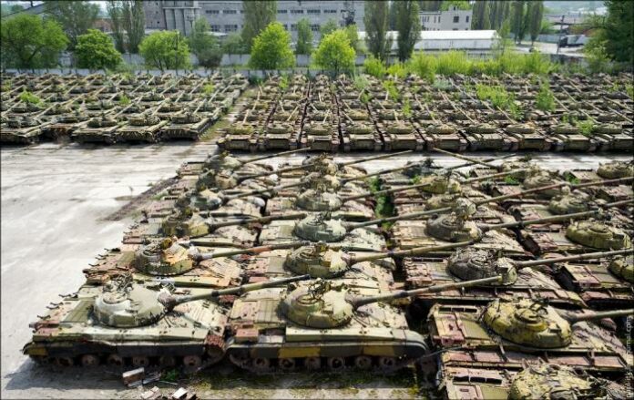 Колишньому директору Харківського бронетанкового оголосили про підозру Колишньому директору Харківського бронетанкового оголосили про підозру