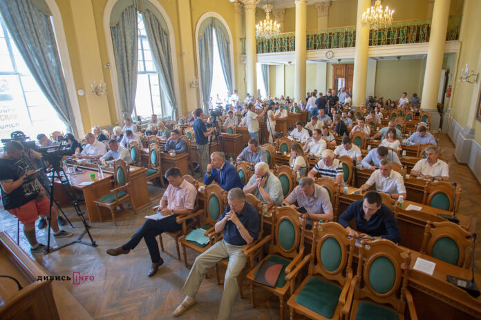 Львів доплачуватиме перевізникам за вивіз сміття Львів доплачуватиме перевізникам за вивіз сміття