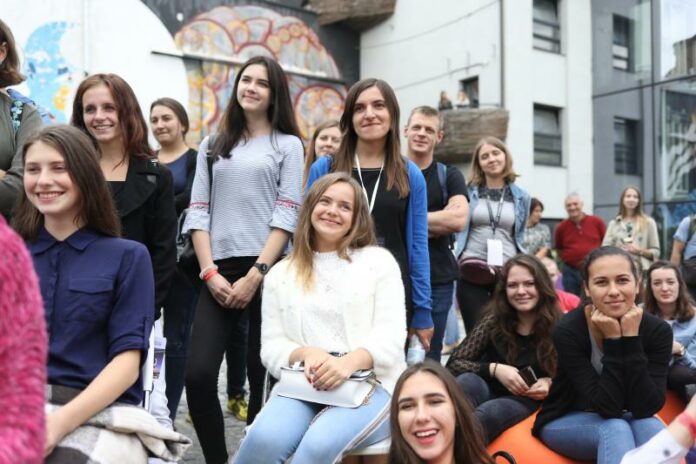 З трьох предметів ЗНО 19 львівських випускників отримали 200 балів З трьох предметів ЗНО 19 львівських випускників отримали 200 балів