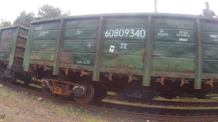 На Львівщині прикордонники вилучили 14 ящиків контрабандних сигарет На Львівщині прикордонники вилучили 14 ящиків контрабандних сигарет