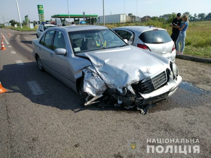 У ДТП на Львівщині постраждали п’ятеро людей У ДТП на Львівщині постраждали п’ятеро людей