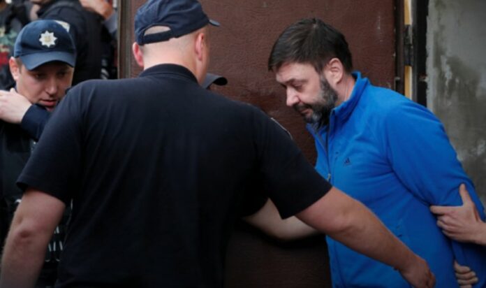 Кремль: Звільнення Вишинського буде першим кроком для діалогу з Україною Кремль: Звільнення Вишинського буде першим кроком для діалогу з Україною