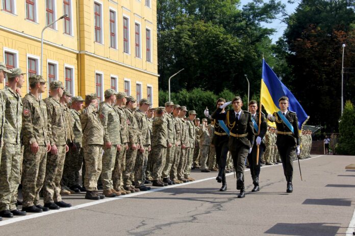 У Львові у Національній академії військ присягнули понад п’ятсот офіцерів запасу У Львові у Національній академії військ присягнули понад п’ятсот офіцерів запасу