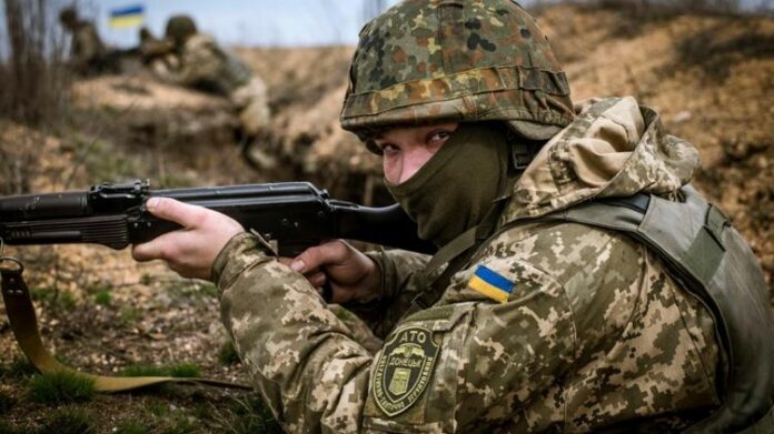 Зона ООС: від початку доби поранено двох українських військових Зона ООС: від початку доби поранено двох українських військових