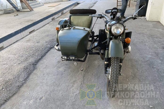 Двоє українців намагалися вивезти до Польщі раритетні мотоцикли Двоє українців намагалися вивезти до Польщі раритетні мотоцикли